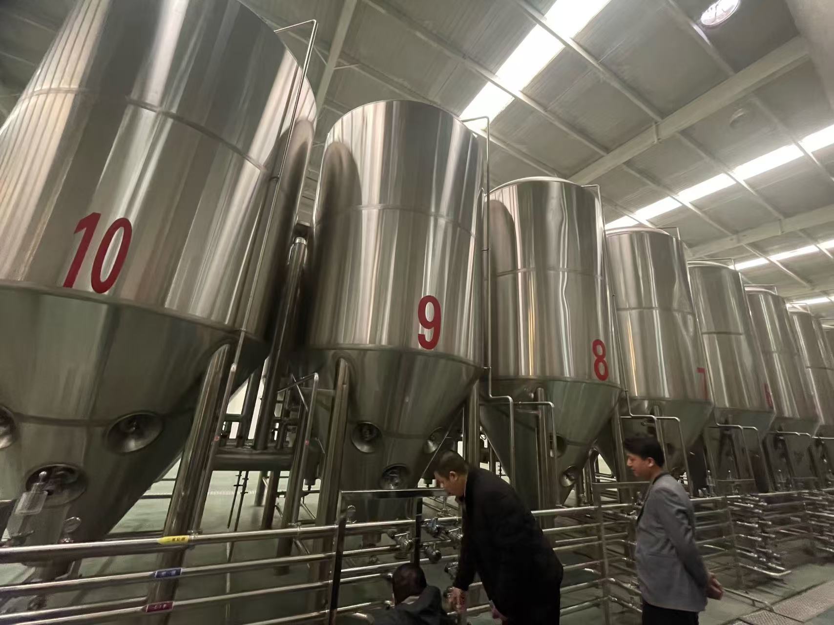 芷江精酿啤酒设备厂—平面布置、设备设计、制造、调试、培训等一条龙服务